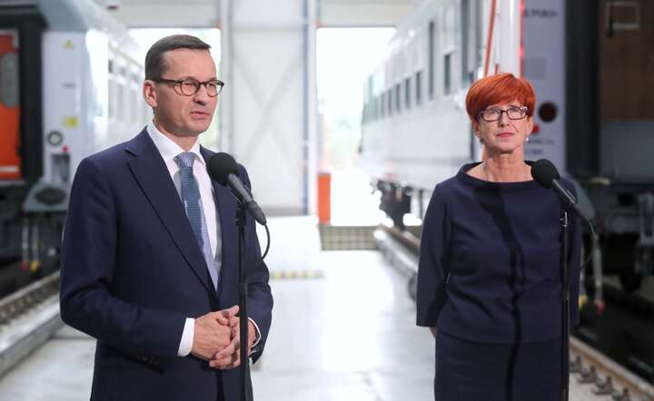 Premier Mateusz Morawiecki/minister Elżbieta Rafalska / autor: PAP/Roman Zawistowski