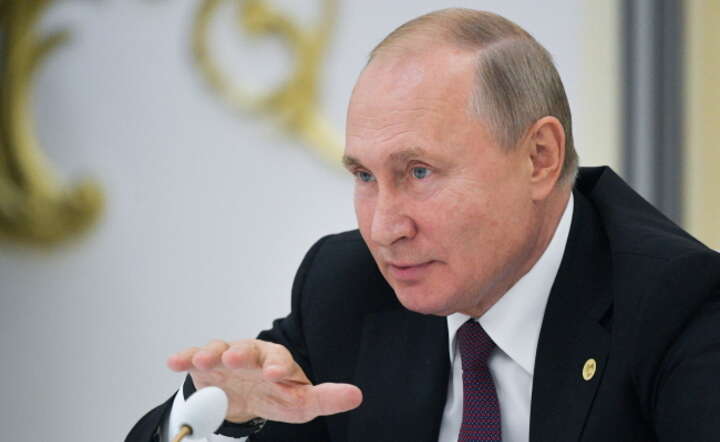 Prezydent Putin: obce wojska, które nie zostały zaproszone przez rząd Syrii, powinny się wycofać z tego kraju / autor: PAP/ EPA/ALEXEI DRUZHININ / SPUTNIK