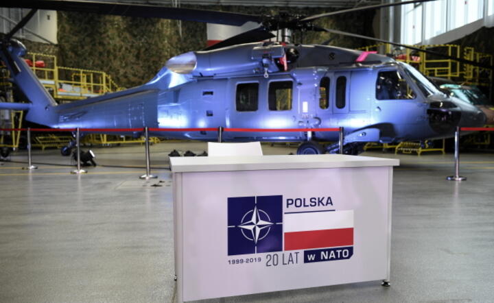 MIELEC PZL BLACK HAWK UMOWA MINISTER BŁASZCZA / autor: PAP/Darek Delmanowicz