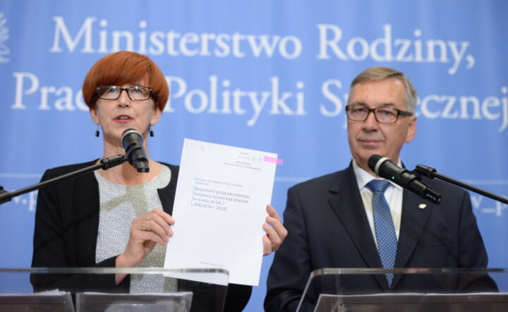Elżbieta Rafalska, Stanisław Szwed / autor: PAP/Jacek Turczyk
