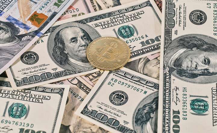 Na walutach znów wyprzedaż amerykańskiego dolara, ale odbicie na rynku kryptowalut / autor: Pixabay