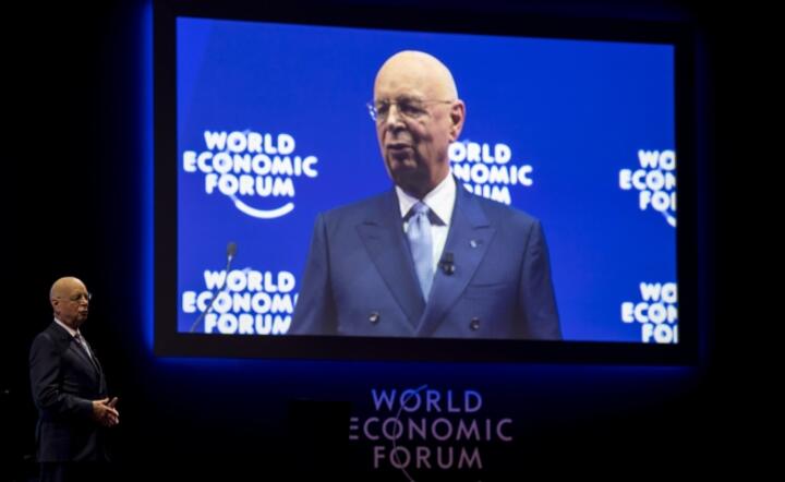 Klaus Schwab, prezes World Economic Forum na ceremonii otwarcia w Davos / autor: fot. PAP/EPA/GIAN EHRENZELLER