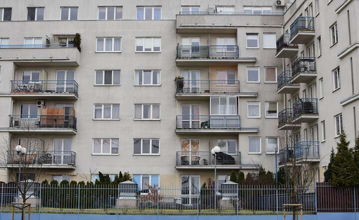 Blok mieszkalny z lat 80. XX wieku / autor: Fratria / MAT