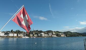 Szwajcaria: Wygrywa prawica ale rosną zieloni