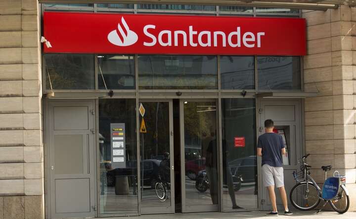 Oddział Santander Bank Polska w Warszawie / autor: Fratria / AW