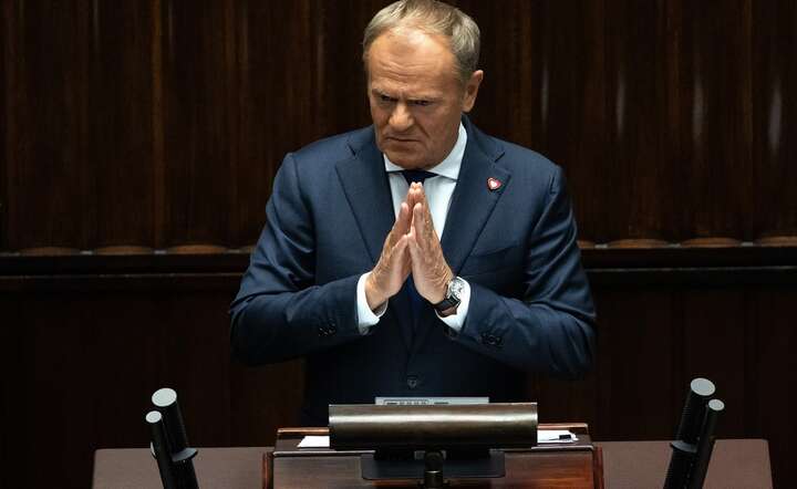 Premier Donald Tusk w trakcie sejmowej debaty nad wotum zaufania dla rządu, 11 czerwca 2025 / autor: Fratria / Andrzej Wiktor