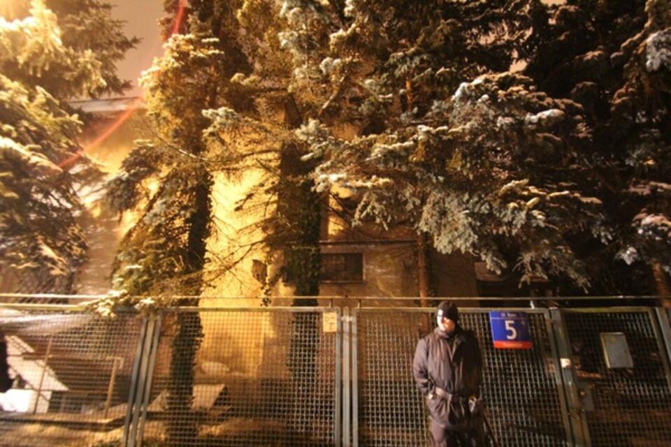 Na zdjęciu: Dom Wojciecha Jaruzelskiego w nocy z 12 na 13 grudnia 2012 roku