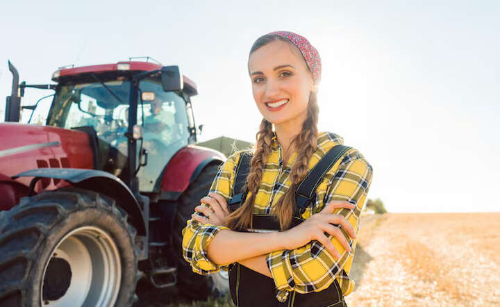 Rolniczki coraz częściej biorą sprawy gospodarstw w swoje ręce. / autor: Freepik
