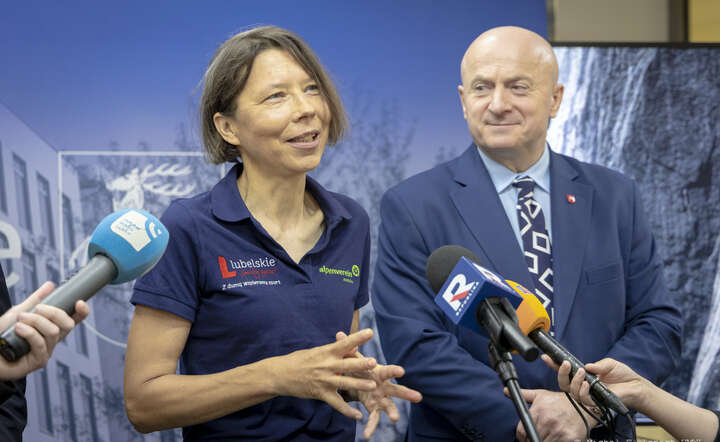 Dorota Rasińska-Samoćko (L) i marszałek Województwa Lubelskiego Jarosław Stawiarski (P) / autor: materiały prasowe Urzędu Marszałkowskiego Województwa Lubelskiego