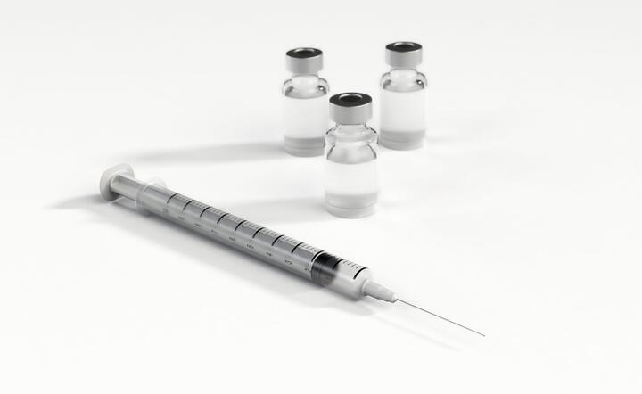 Szczepionka przeciwko COVID-19 może byc dostępna najwcześniej wiosną 2021 uważa ekspert / autor: Pixabay