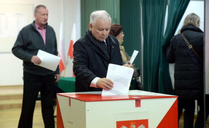 W komisji w stolicy głosował prezes PiS Jarosław Kaczyński, fot. PAP / Jacek Turczyk 