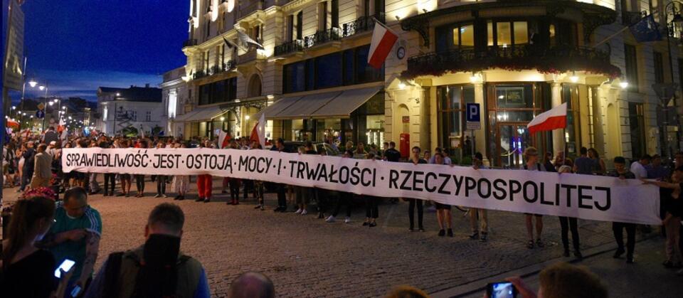 protest opozycji / autor: PAP/Marcin Kmieciński