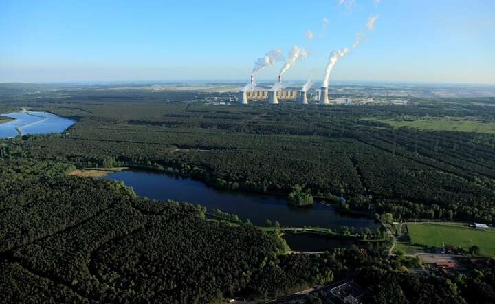 Elektrownia węglowa w Beełchatowie. To jedna z dwóch możliwych lokalizacji przyszłej, drugiej elektrowni atomowej w Polsce / autor: materiały prasowe PGE GiK