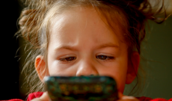Dziecko bez smartfona? Prawie niemożliwe