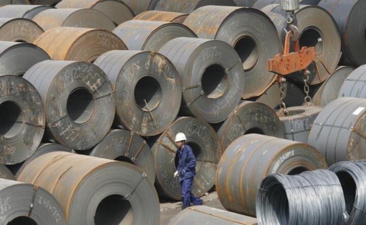 Składowisko blach stalowych w Chinach / autor: fot. PAP/ EPA/Linfeng