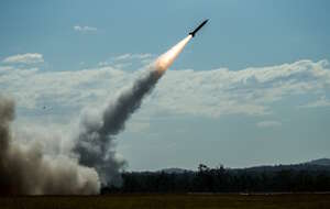 Wyrzutnia rakietowa Patriot / autor: wikimedia.commons: Lance Cpl. Alyssa Chuluda/https://www.dvidshub.net/image/6735267/mim-104-patriot-exercise-talisman-sabre-21