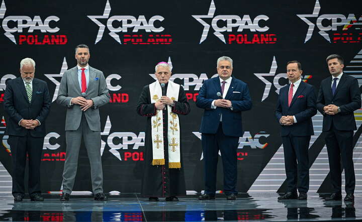Początek konferencji CPAC w Jasionce pod Rzeszowem / autor: PAP/Darek Delmanowicz