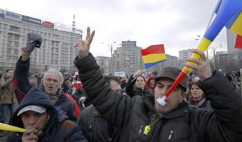 Rumuński rząd wycofał się z „legalizacji” korupcji. Przepisy o nieściganiu łapówek mniejszych niż 190 tys. zł idą do kosza