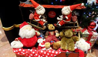 Nie tylko Święty Mikołaj: Kto daje prezenty w Europie?