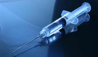 USA zagarnia szczepionki na trzecią dawkę