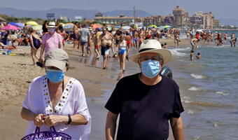 COVID-owa fiesta na plażach Katalonii