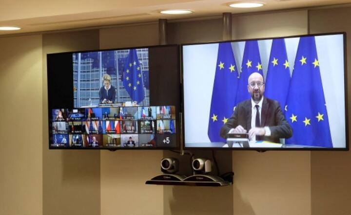 Liderzy UE  biorących udział w wirtualnym szczycie europejskim, w Brukseli, 19 bm. / autor: PAP/EPA/OLIVIER HOSLET / POOL