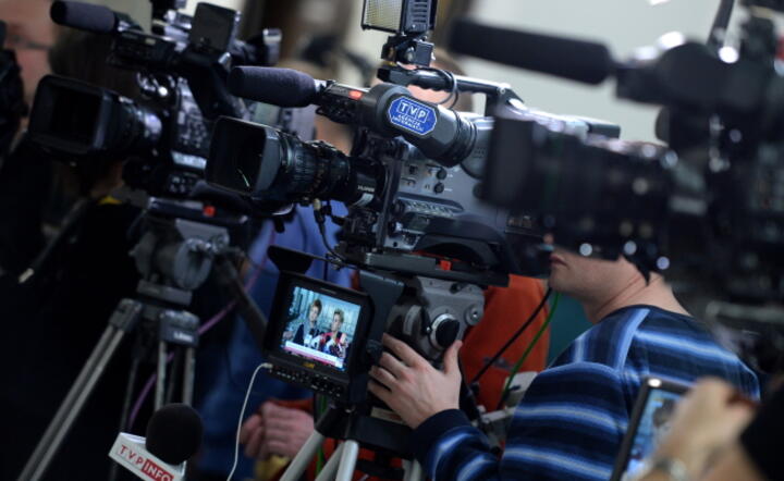 Kamery telewizyjne w Sejmie w dniu uchwalania zmian w ustawie medialnej, fot. PAP/ Jacek Turczyk