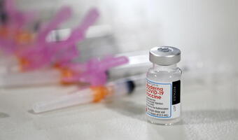 Prezes RARS: W poniedziałek 1,2 mln szczepionek Pfizera, mniej Janssen