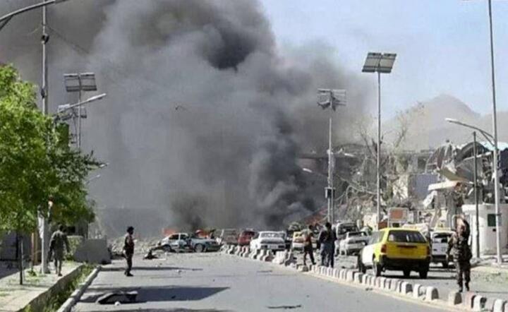 Krwawy zamach w Kabulu: Dziesiątki ofiar śmiertelnych
