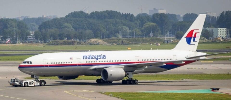 PAP/ EPA: boeing 777 rejsu MH17 szykuje się do startu w swój ostatni lot.