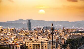 Hiszpania już przyjmuje turystów na podstawie paszportu szczepionkowego
