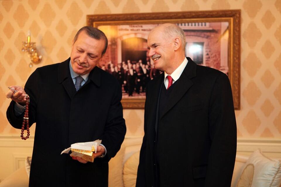Erdogan (z lewej) z b. premierem Grecji; fot. Wikimedia Commons; lic. cc 2.0