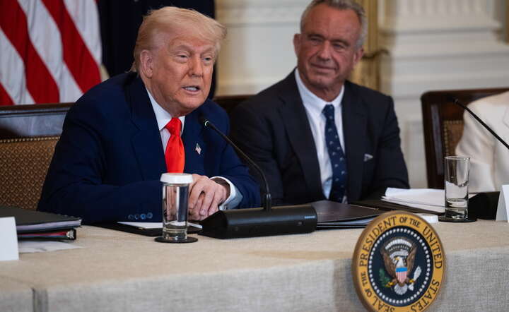 Prezydent USA Donald Trump w Białym Domu / autor: PAP/ EPA/FRANCIS CHUNG