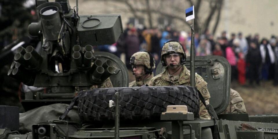 Armia estońska podczas Dnia Niepodległości; fot. PAP/EPA