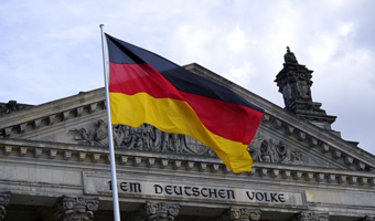Niemiecka prokuratura składa wniosek o oskarżenie Schroedera