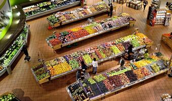 Inflacja spowolniła przez spadek cen żywności