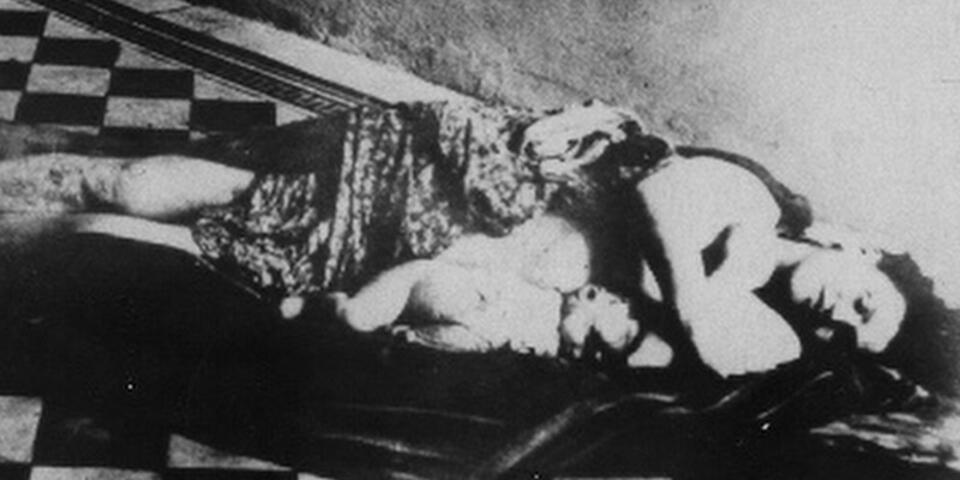 Zwłoki zamordowanej Reginy Fisz i jej dziecka