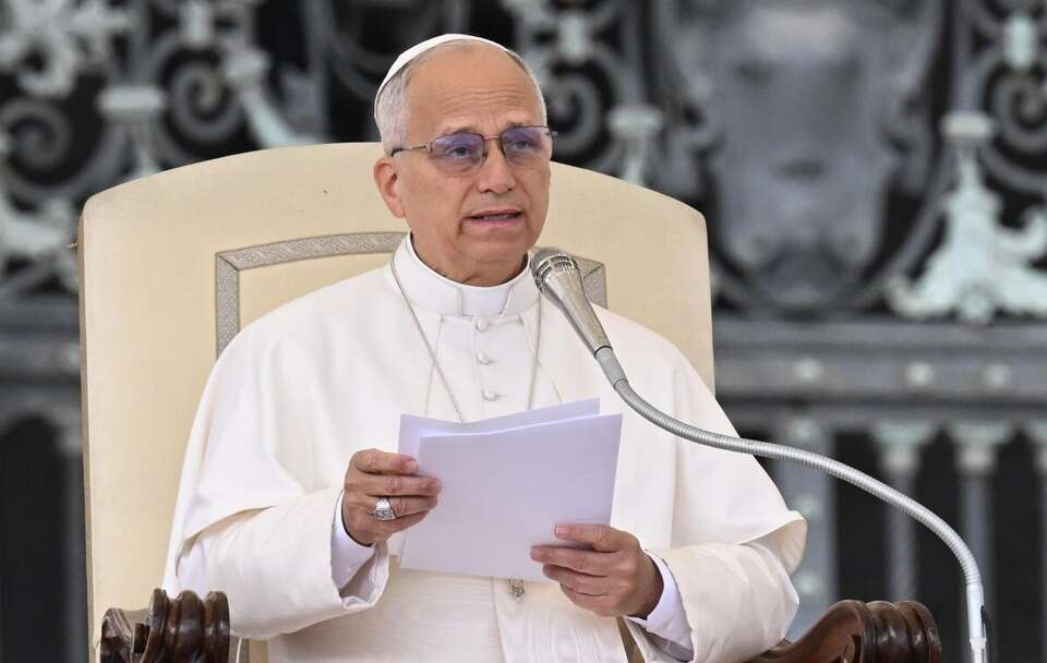 Papież Leon XIV / autor: PAP/EPA/MAURIZIO BRAMBATTI