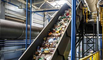 Luka inwestycyjna w odpadach sprzyja rozwojowi nielegalnego biznesu