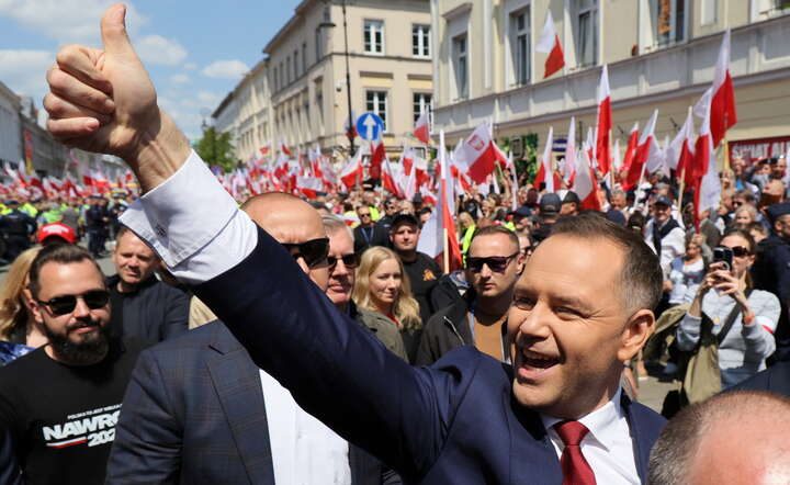 Karol Nawrocki na czele "Wielkiego Marszu za Polską" / autor: PAP/Paweł Supernak