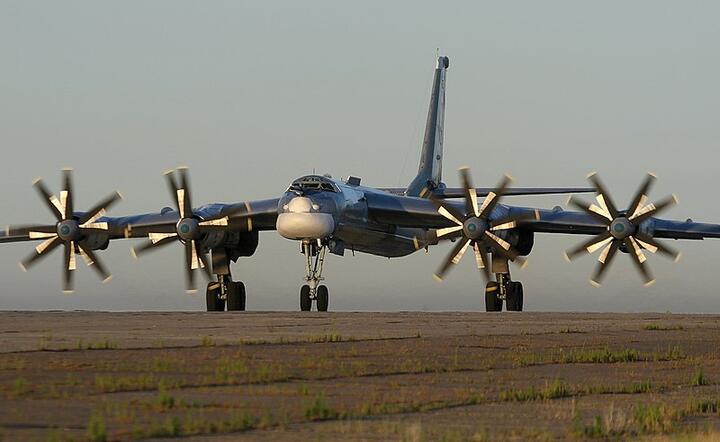 Rosyjskie bombowce kręcą się przy Alasce