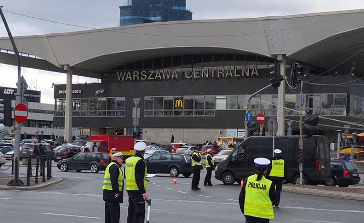 Warszawa, informacje o podłożeniu bomb / autor: TVP Info
