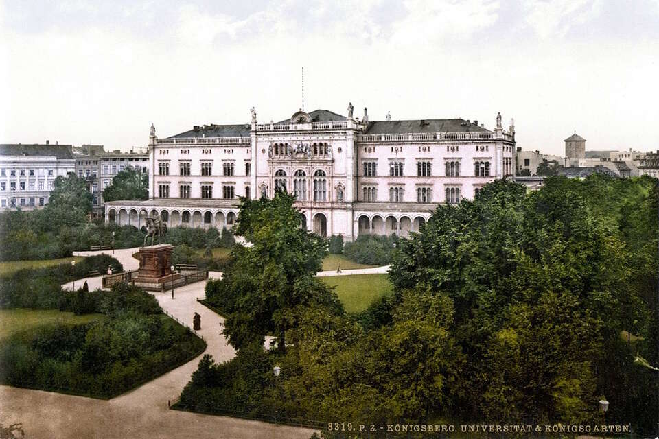 Wizerunek Uniwersytetu w Królewcu na XIX-wiecznej pocztówce / autor: Domena publiczna