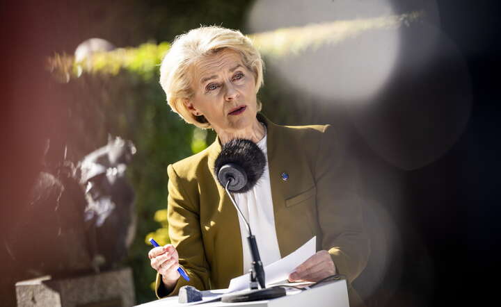 Przewodnicząca Komisji Europejskiej Ursula von der Leyen przemawia w duńskim Aarhus / autor: PAP/EPA/IDA MARIE ODGAARD