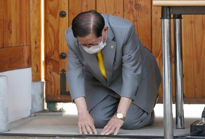 Gloryholes in south korea