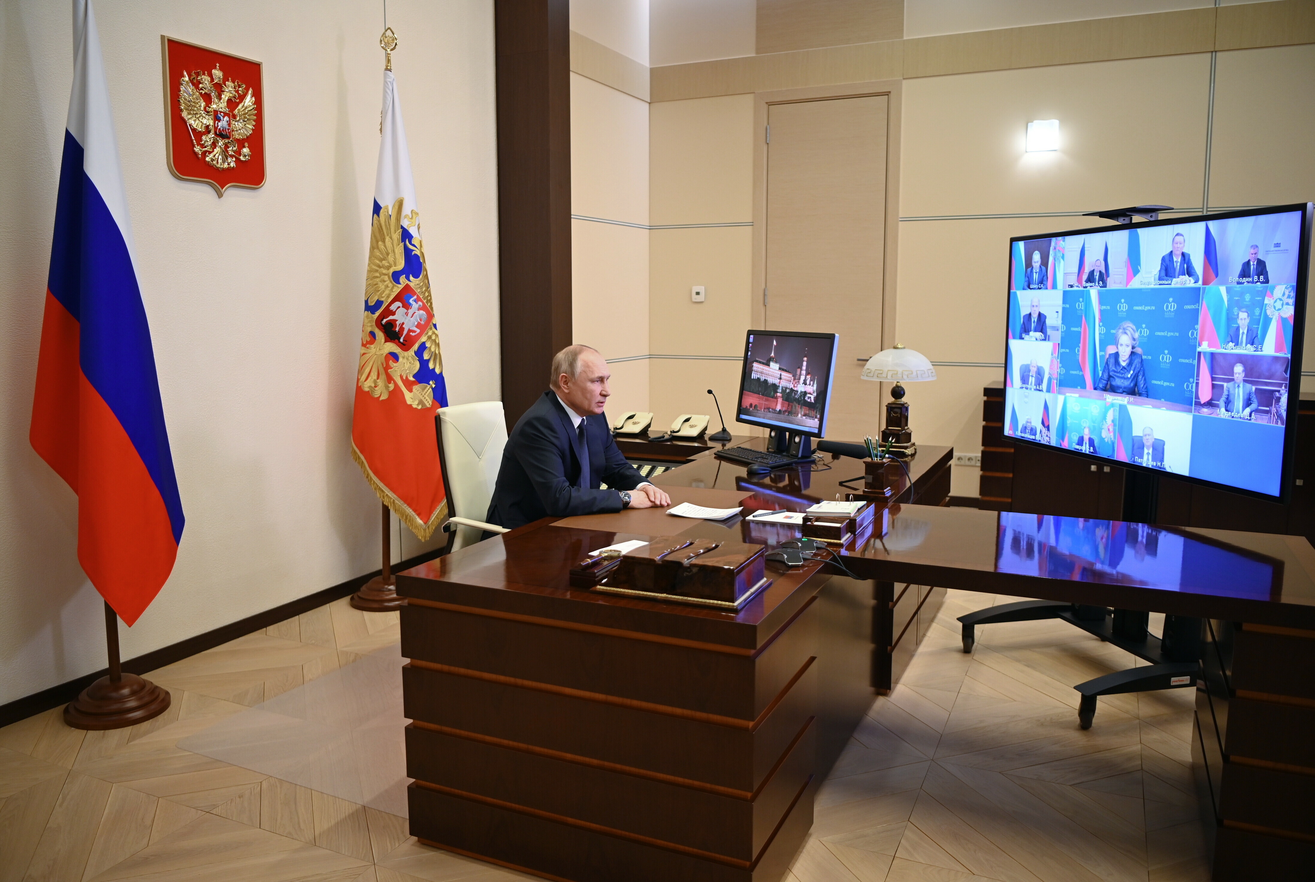 Russian meeting. Путин Совбез 10 октября. Путин совещание совета безопасности. Совещание Совбеза России. Заседание совета безопасности.