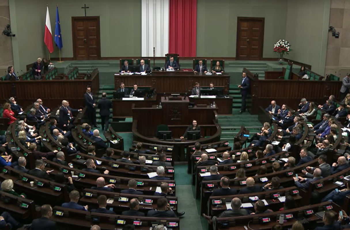 Sejm wznowił obrady. Posłowie zajmą się ważnymi ustawami