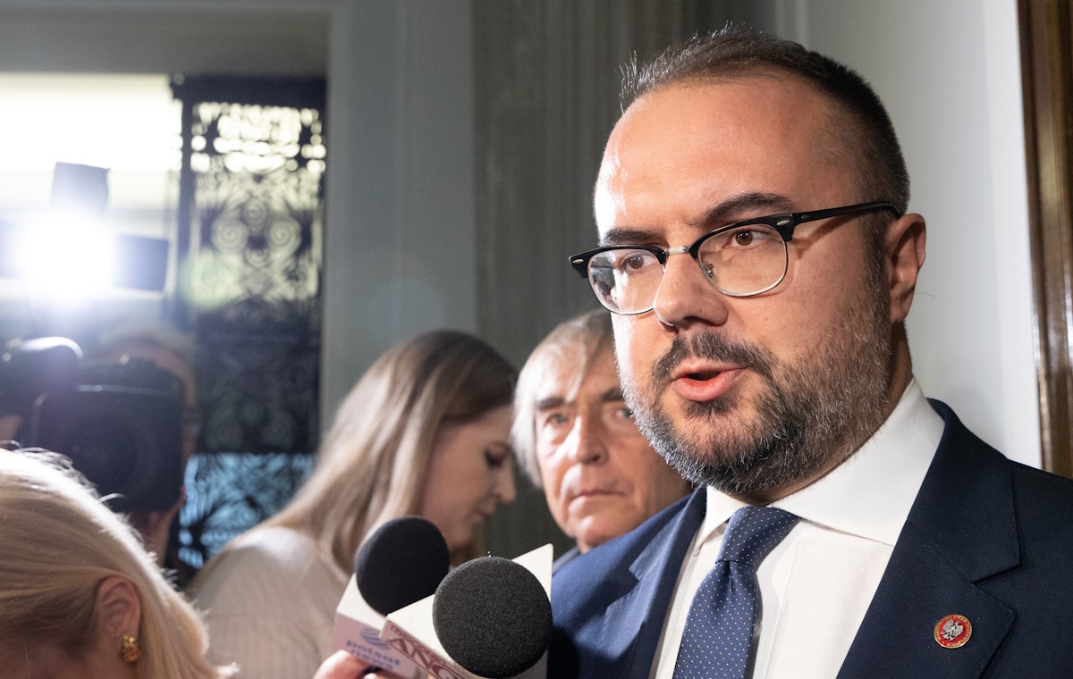 Jabłoński: Prezydent nie musi zabierać ze sobą szefa MSZ