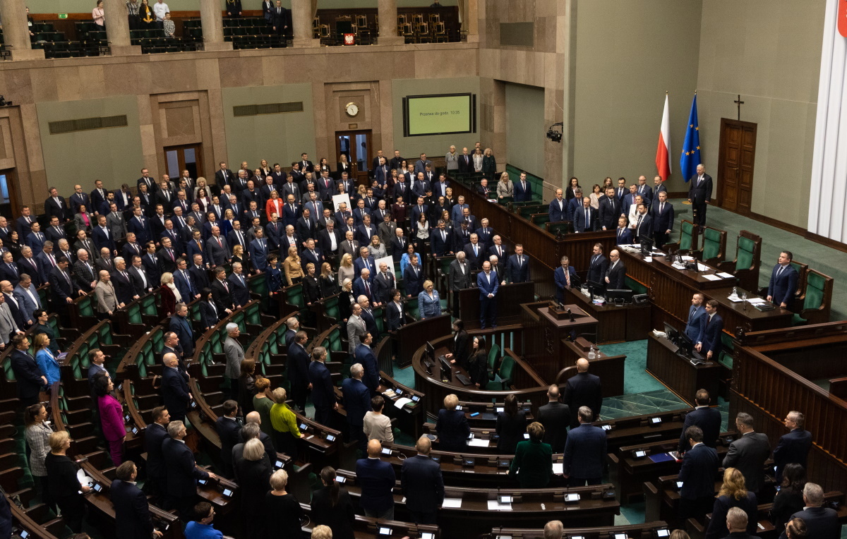 SONDAŻ. Koalicja 13 Grudnia straciłaby władzę!