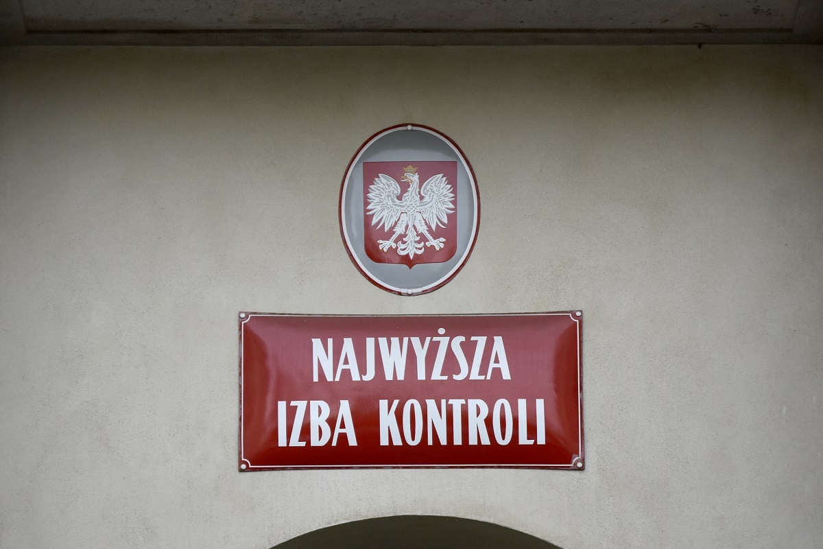 Nowy prezes NIK sprząta po Banasiu